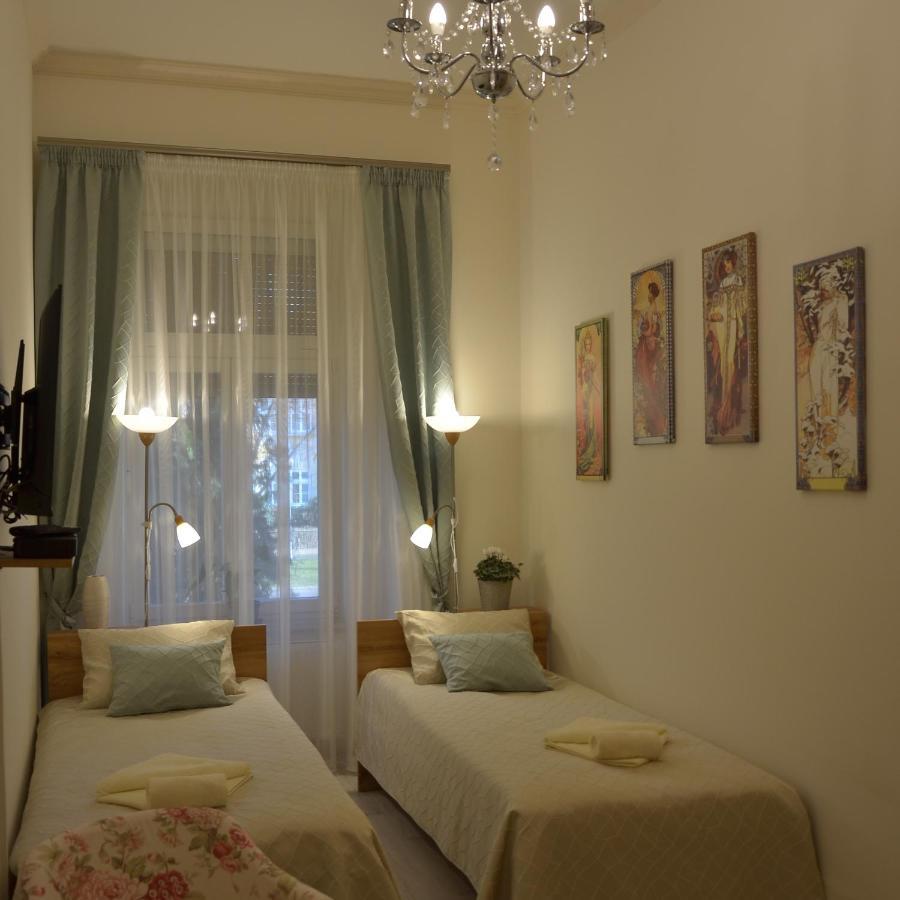 Elegant Apartman Eger Ngoại thất bức ảnh