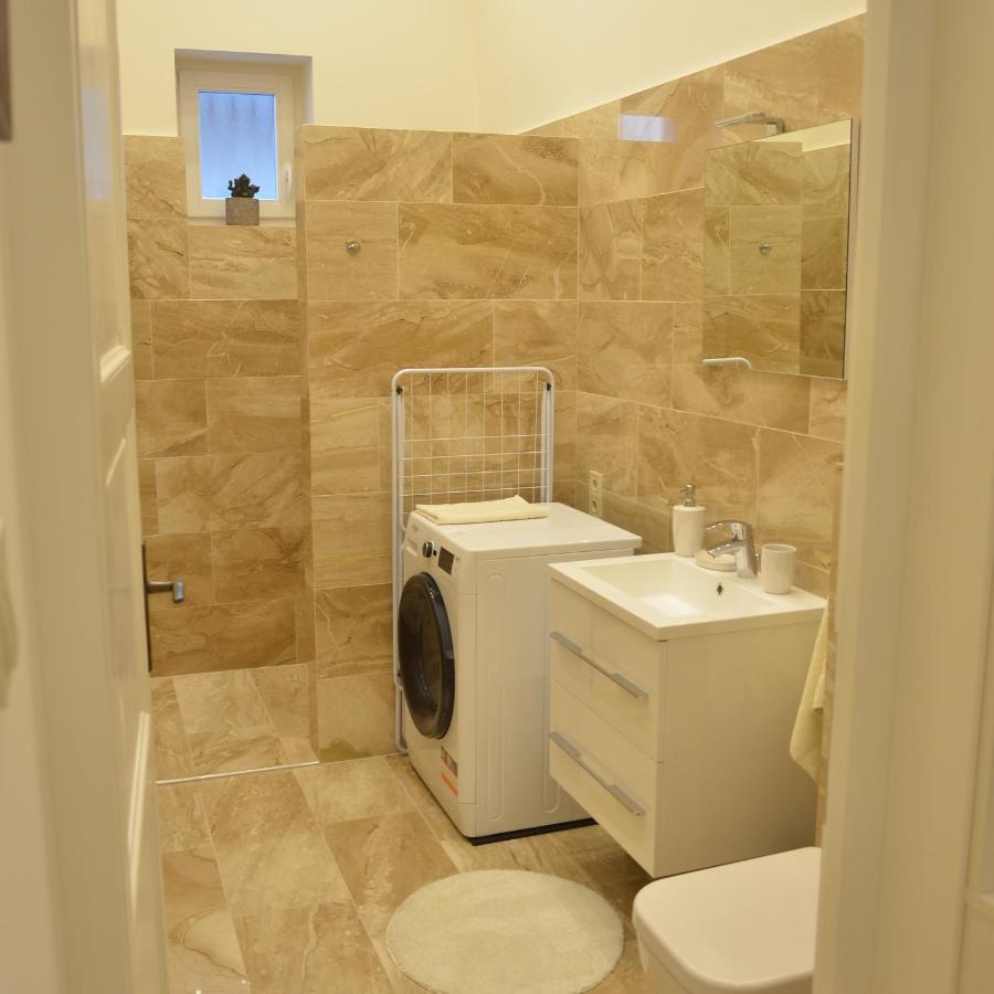 Elegant Apartman Eger Ngoại thất bức ảnh