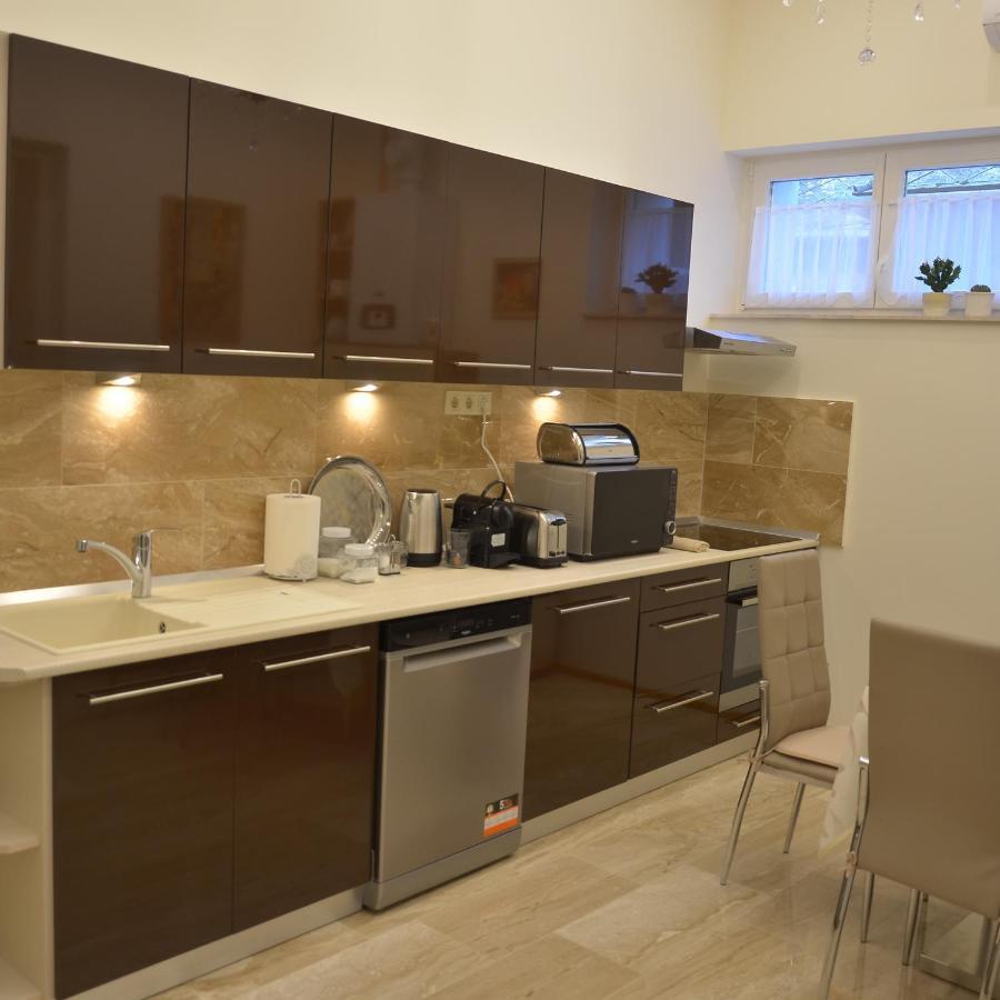 Elegant Apartman Eger Ngoại thất bức ảnh