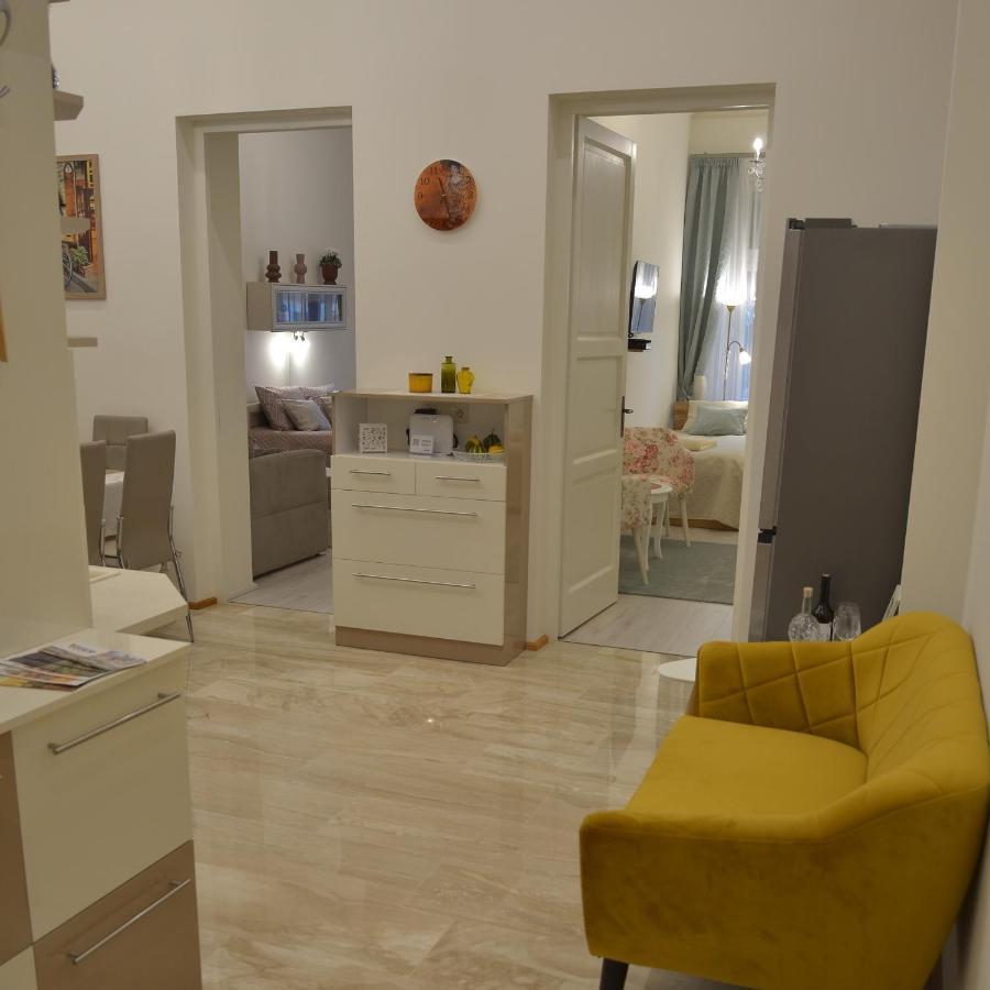 Elegant Apartman Eger Ngoại thất bức ảnh
