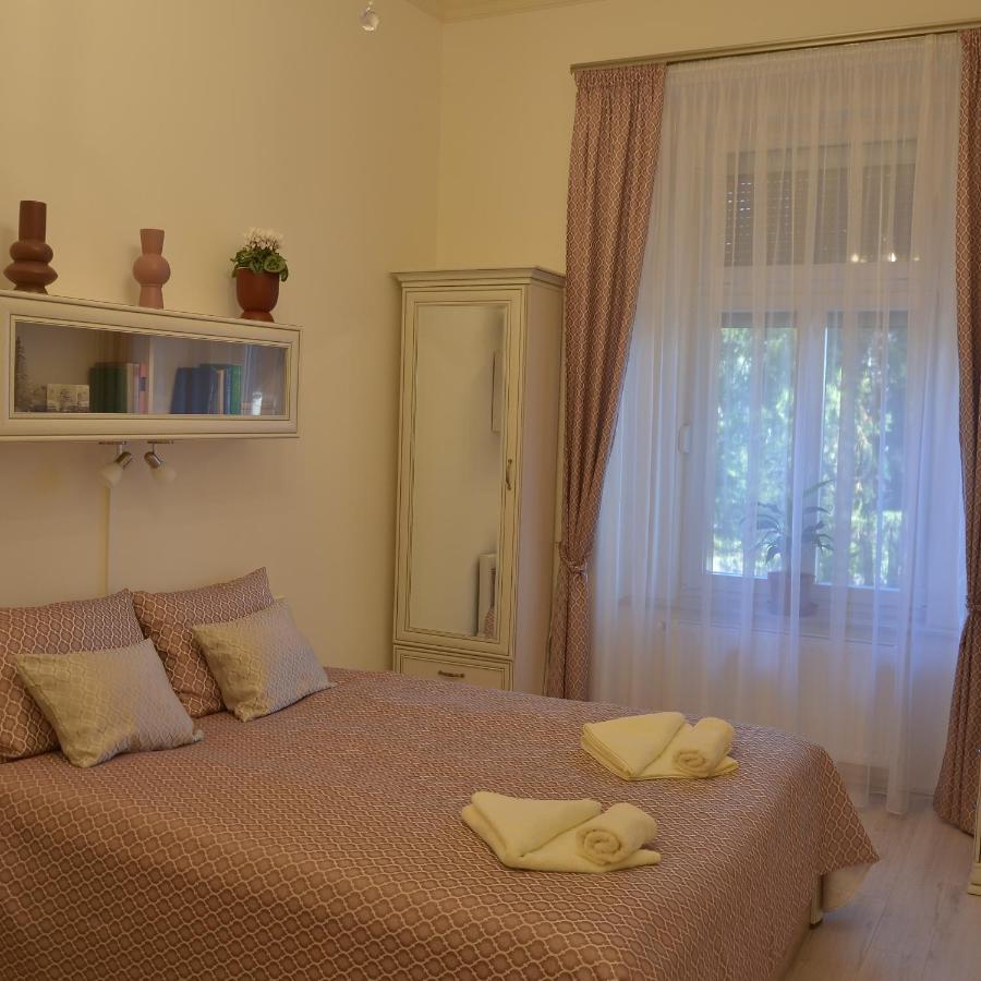 Elegant Apartman Eger Ngoại thất bức ảnh